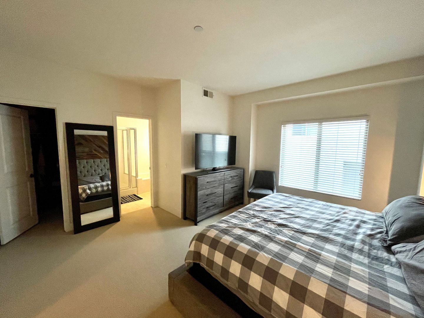 20402 Santa Ana Ave Unit 9 - Newport Beach - California - 2 bed, 2.5 bath rental property