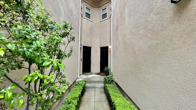 20402 Santa Ana Ave Unit 9 - Newport Beach - California - 2 bed, 2.5 bath rental property