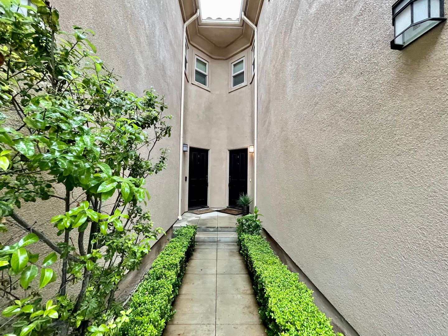20402 Santa Ana Ave Unit 9 - Newport Beach - California - 2 bed, 2.5 bath rental property