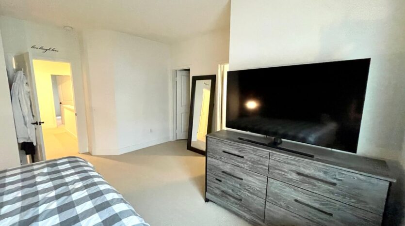 20402 Santa Ana Ave Unit 9 - Newport Beach - California - 2 bed, 2.5 bath rental property