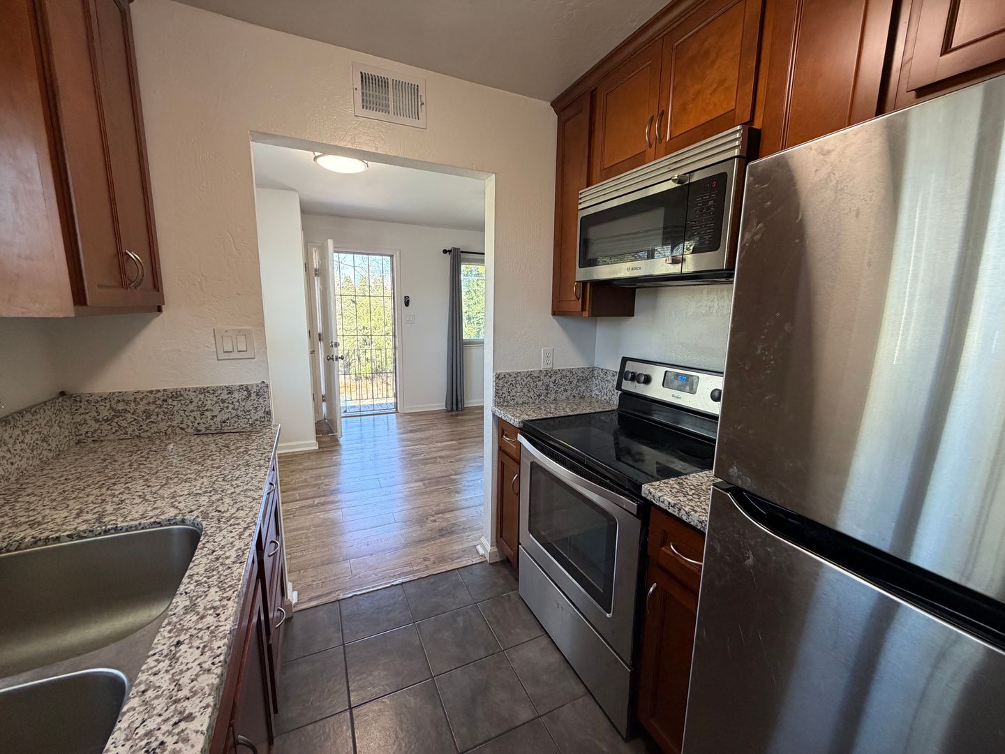 2044 Benita Drive Unit #4 - Rancho Cordova - California - 2 bed, 1 bath rental property