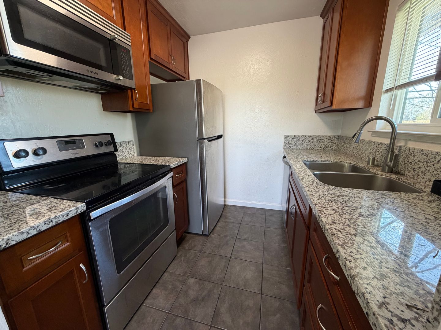 2044 Benita Drive Unit #4 - Rancho Cordova - California - 2 bed, 1 bath rental property