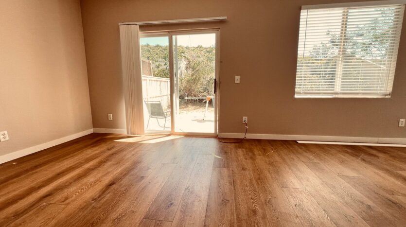 2046 Azure Cove #6 - Chula Vista - California - 3 bed, 2.5 bath rental property