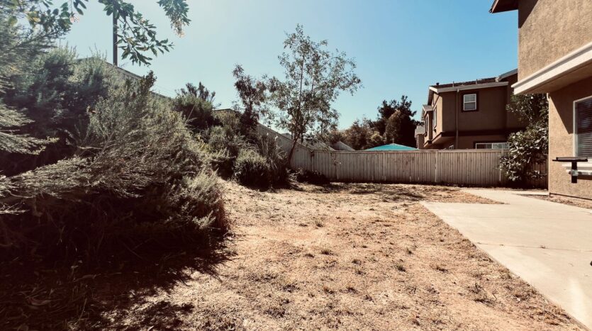 2046 Azure Cove #6 - Chula Vista - California - 3 bed, 2.5 bath rental property