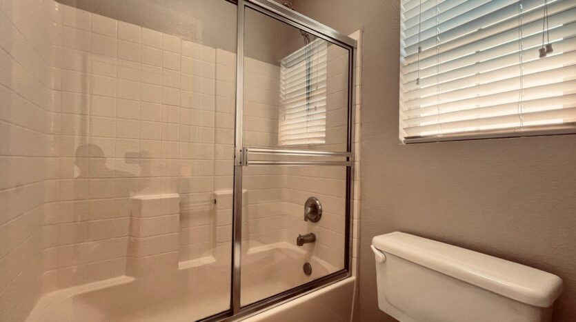 2046 Azure Cove #6 - Chula Vista - California - 3 bed, 2.5 bath rental property