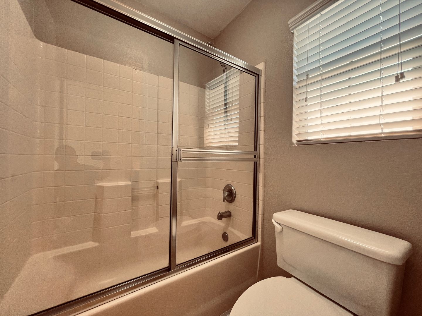 2046 Azure Cove #6 - Chula Vista - California - 3 bed, 2.5 bath rental property