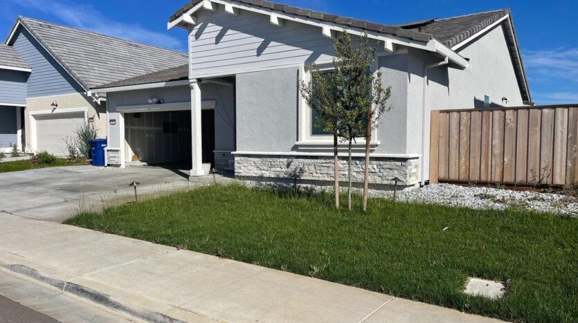 2125 Stagecoach Rd - Patterson - California - 3 bed, 2 bath rental property