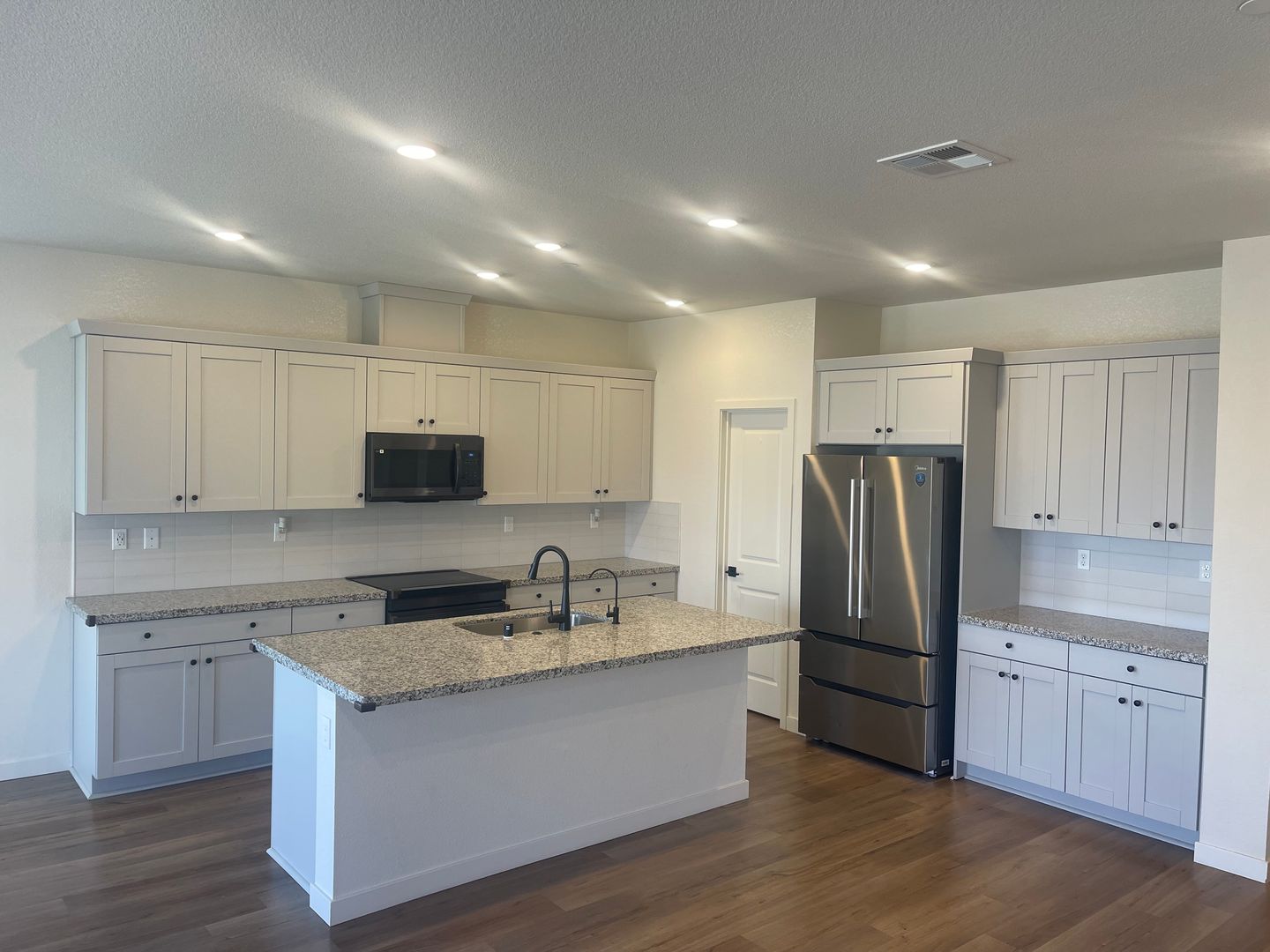 2125 Stagecoach Rd - Patterson - California - 3 bed, 2 bath rental property