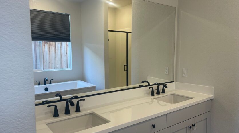 2125 Stagecoach Rd - Patterson - California - 3 bed, 2 bath rental property