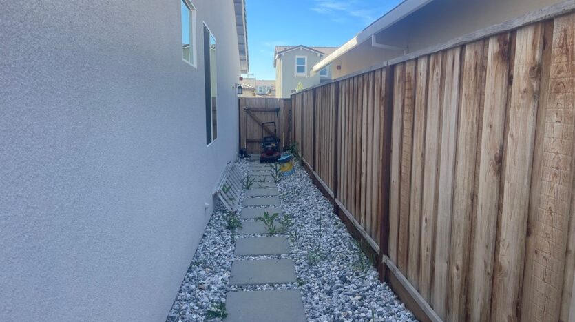 2125 Stagecoach Rd - Patterson - California - 3 bed, 2 bath rental property