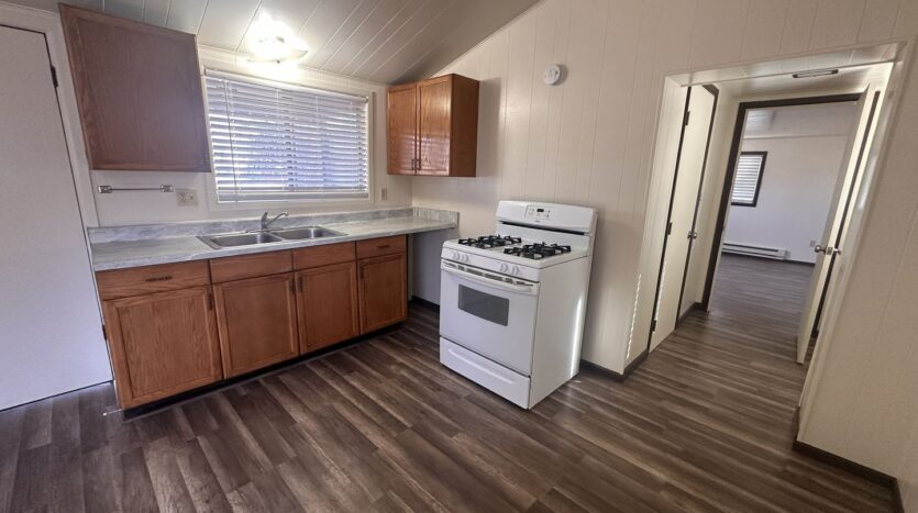 215 Bridge Street - Chester - California - 1 bed, 1 bath rental property