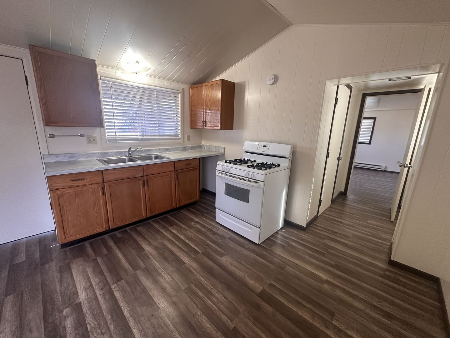 215 Bridge Street - Chester - California - 1 bed, 1 bath rental property