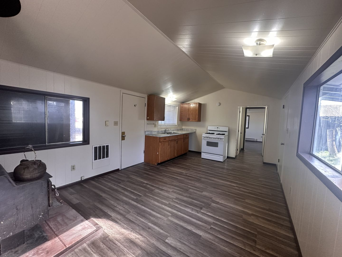 215 Bridge Street - Chester - California - 1 bed, 1 bath rental property