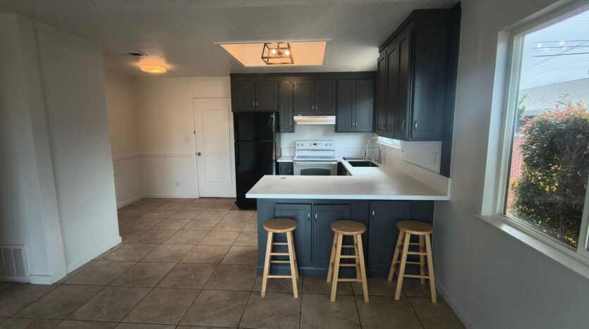 2275 Cypress Ave - San Pablo - California - 3 bed, 2 bath rental property