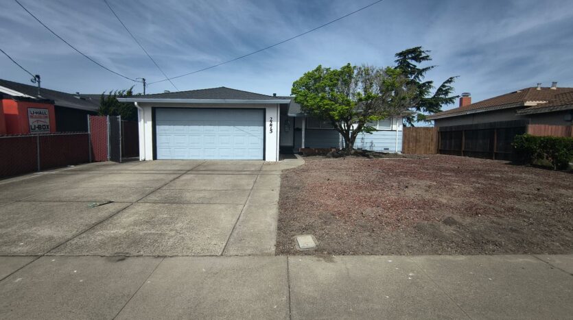 2275 Cypress Ave - San Pablo - California - 3 bed, 2 bath rental property