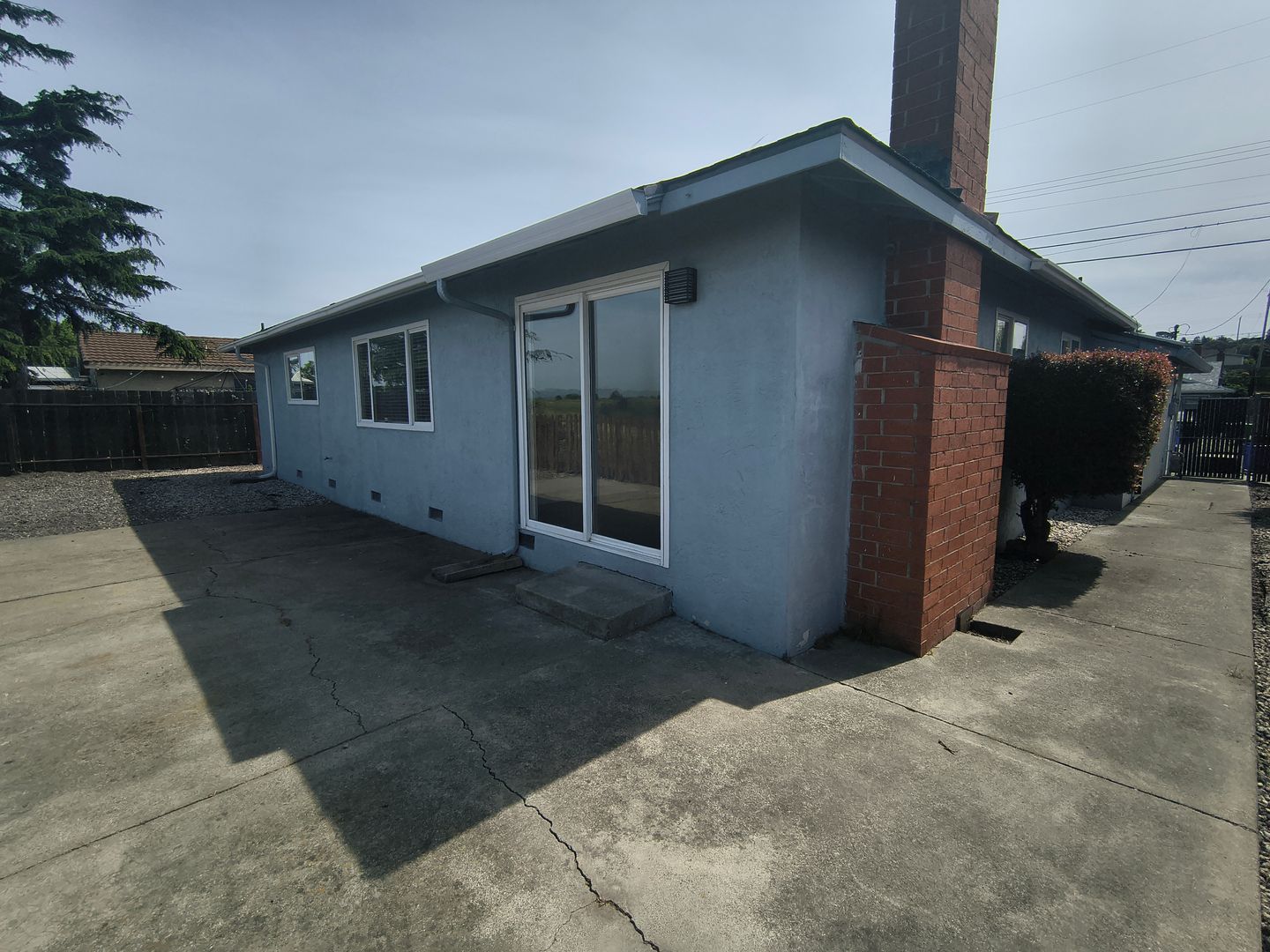 2275 Cypress Ave - San Pablo - California - 3 bed, 2 bath rental property