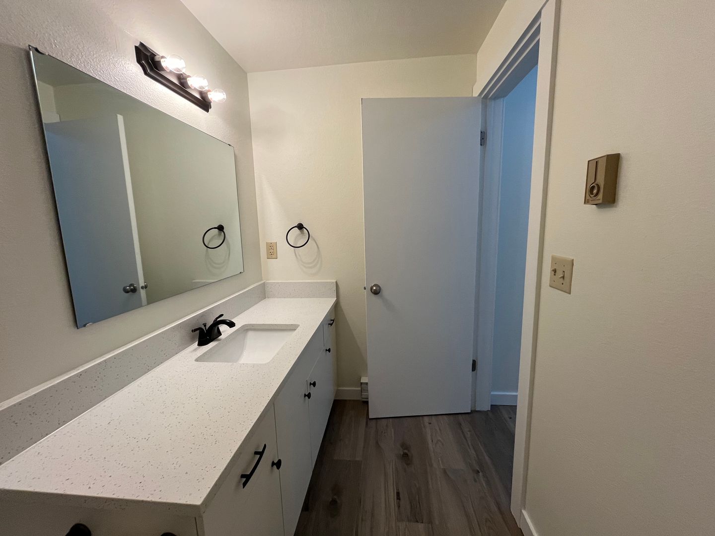 2328 Queen St. - 16 - Bellingham - Washington - 1 bed, 1 bath rental property