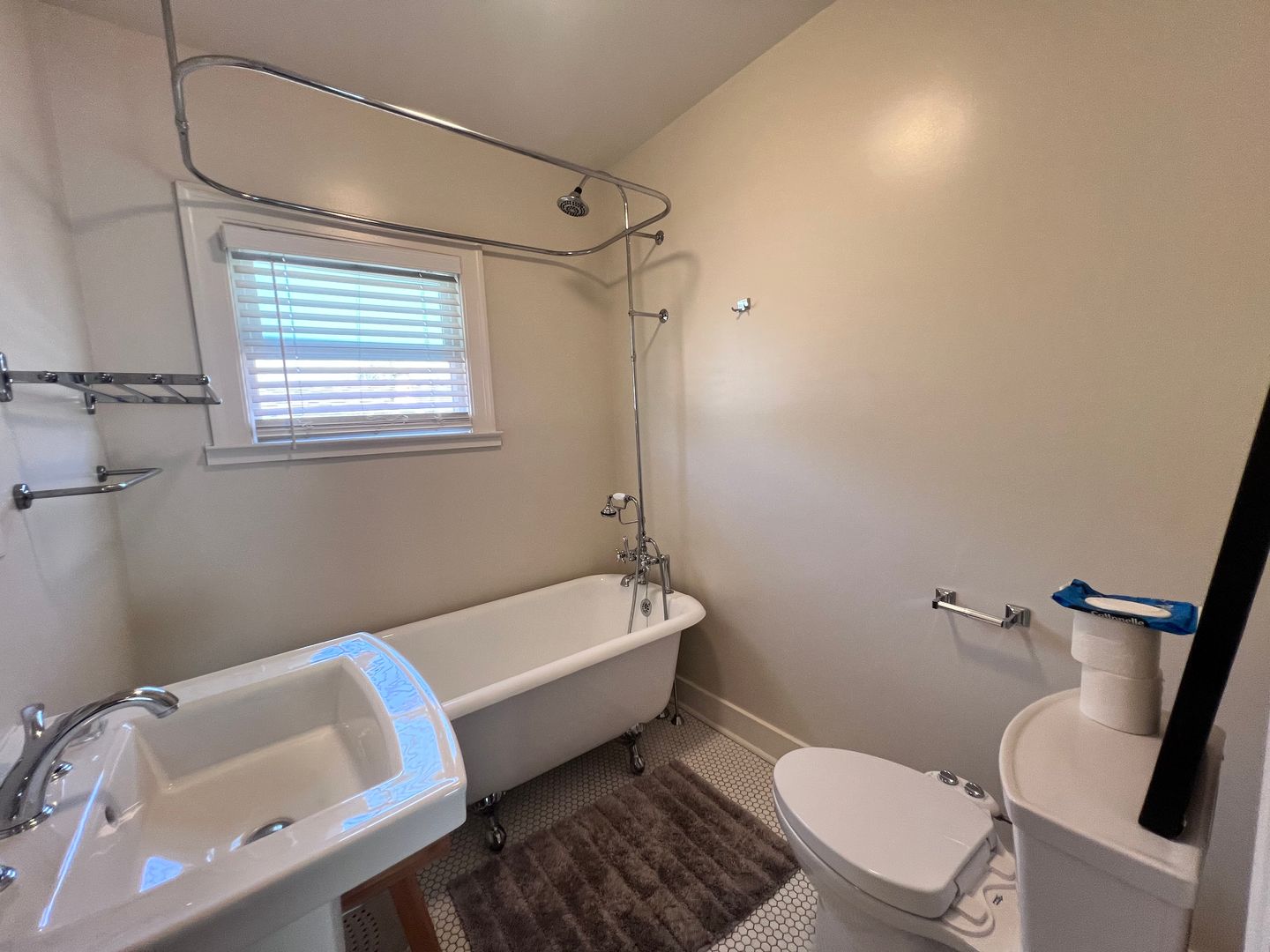 2355 Cherry Street - San Leandro - California - 2 bed, 2 bath rental property