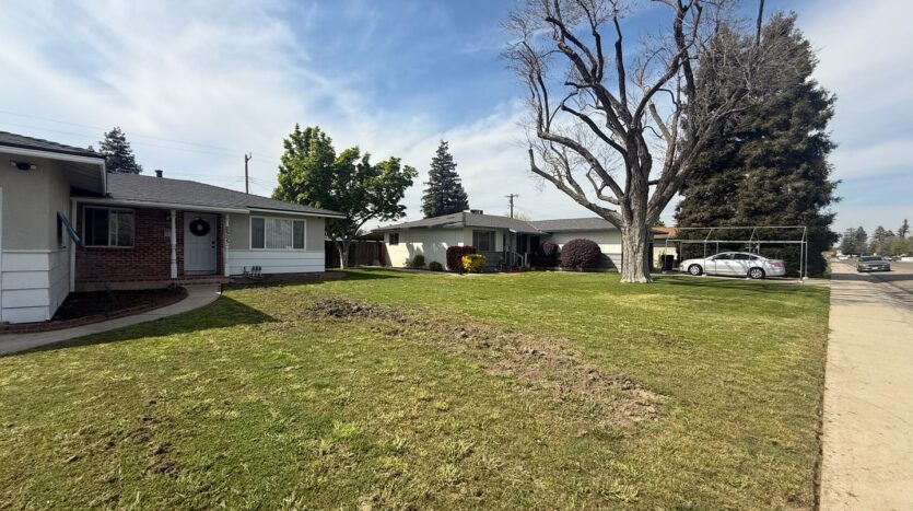 2505 S Encina Street - Visalia - California - 3 bed, 2 bath rental property
