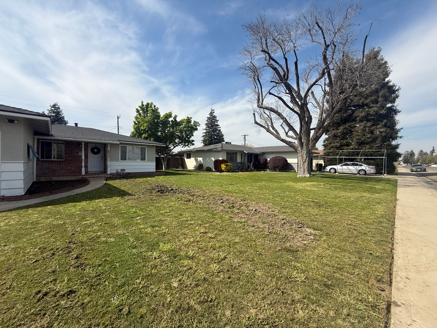 2505 S Encina Street - Visalia - California - 3 bed, 2 bath rental property