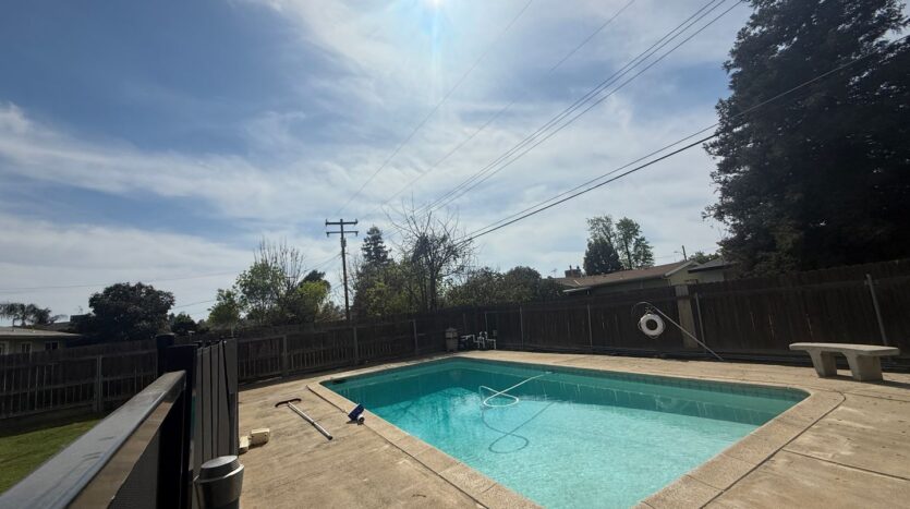 2505 S Encina Street - Visalia - California - 3 bed, 2 bath rental property
