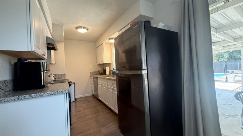 2505 S Encina Street - Visalia - California - 3 bed, 2 bath rental property