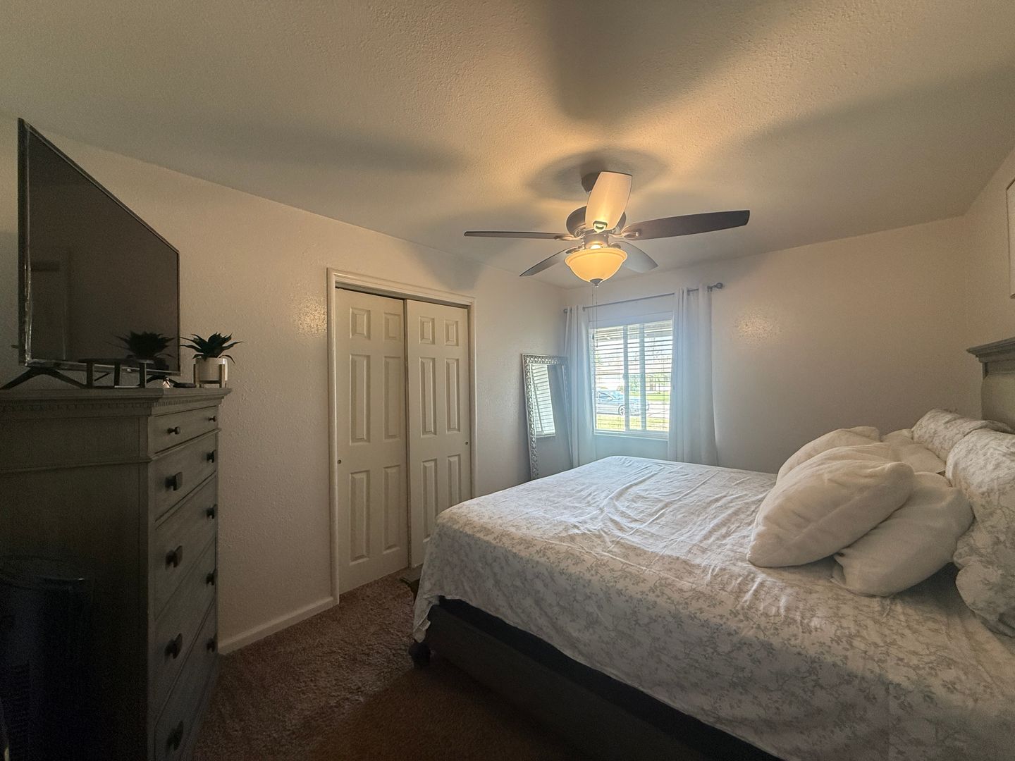 2505 S Encina Street - Visalia - California - 3 bed, 2 bath rental property