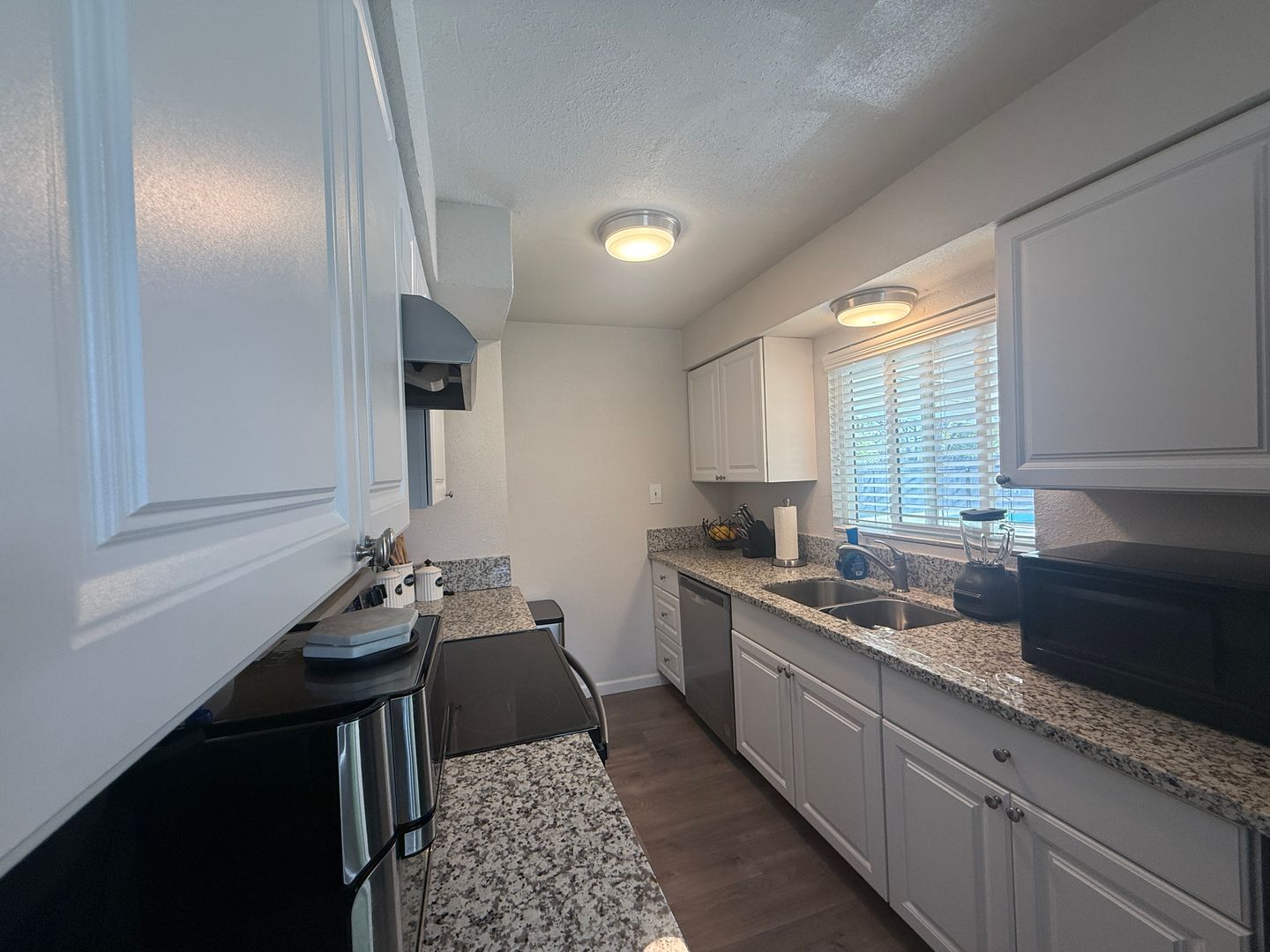 2505 S Encina Street - Visalia - California - 3 bed, 2 bath rental property