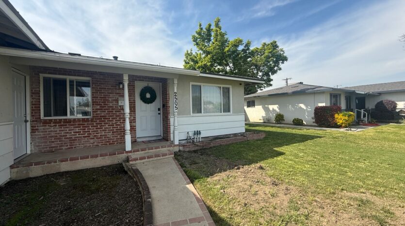 2505 S Encina Street - Visalia - California - 3 bed, 2 bath rental property