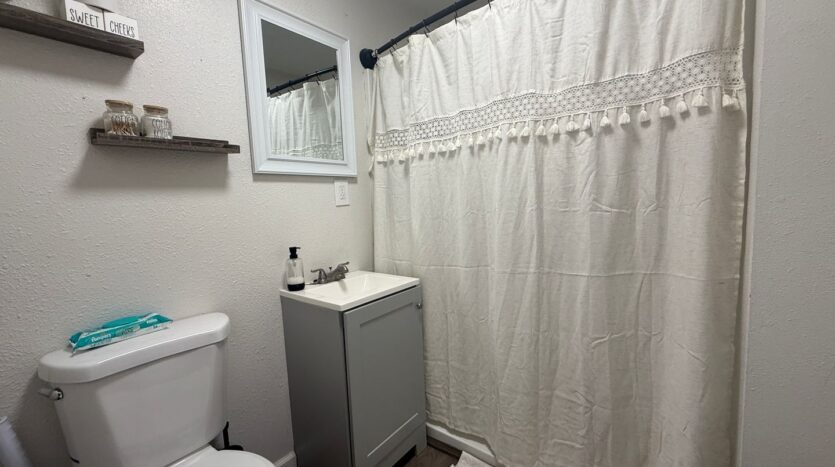2505 S Encina Street - Visalia - California - 3 bed, 2 bath rental property