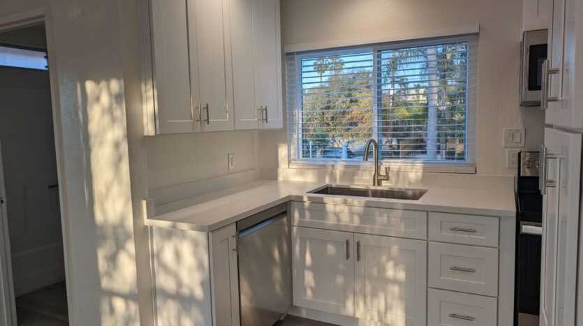 252 Melrose Ave - Encinitas - California - 1 bed, 1 bath rental property