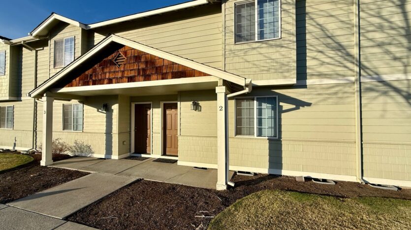 2561 NW Cedar Ave - 2 - Redmond - Oregon - 3 bed, 2.5 bath rental property