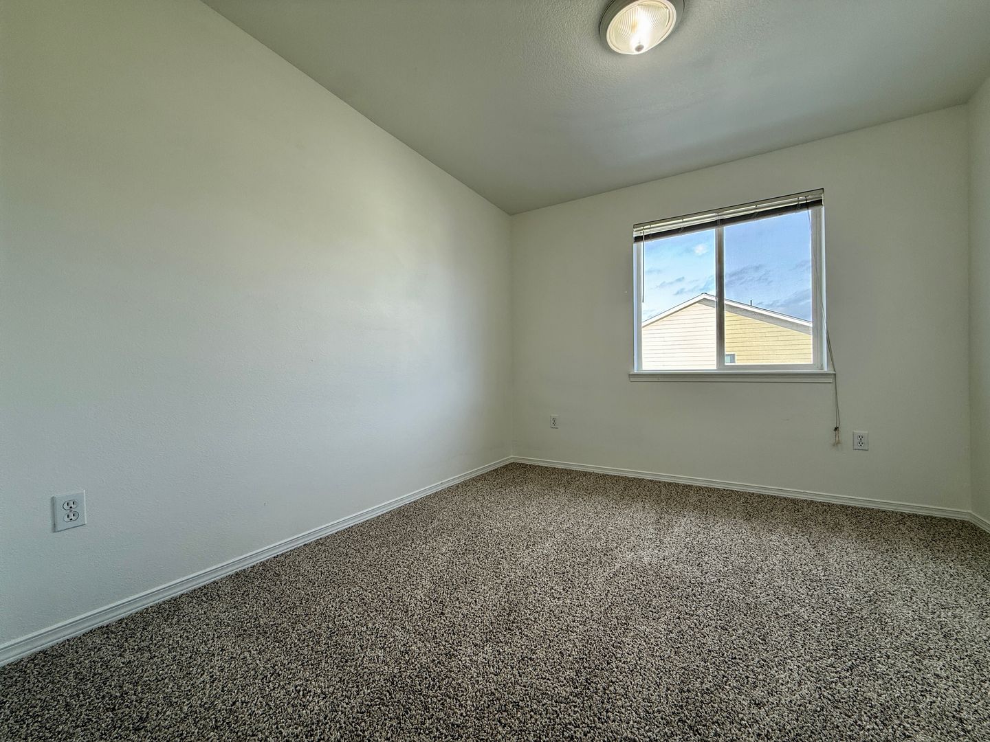 2561 NW Cedar Ave - 2 - Redmond - Oregon - 3 bed, 2.5 bath rental property