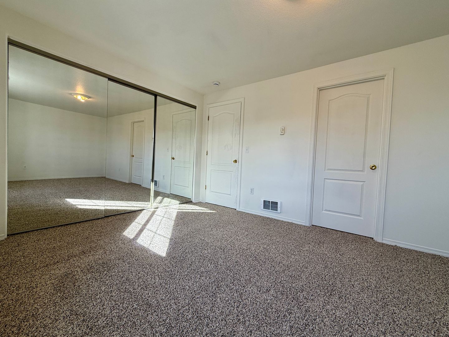 2561 NW Cedar Ave - 2 - Redmond - Oregon - 3 bed, 2.5 bath rental property