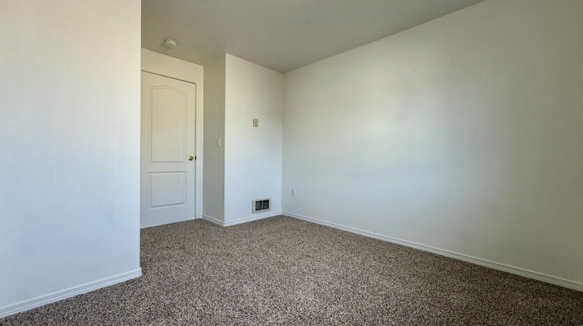 2561 NW Cedar Ave - 3 - Redmond - Oregon - 3 bed, 2.5 bath rental property