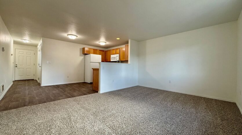 2561 NW Cedar Ave - 3 - Redmond - Oregon - 3 bed, 2.5 bath rental property