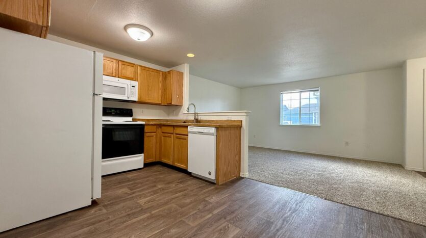 2561 NW Cedar Ave - 3 - Redmond - Oregon - 3 bed, 2.5 bath rental property