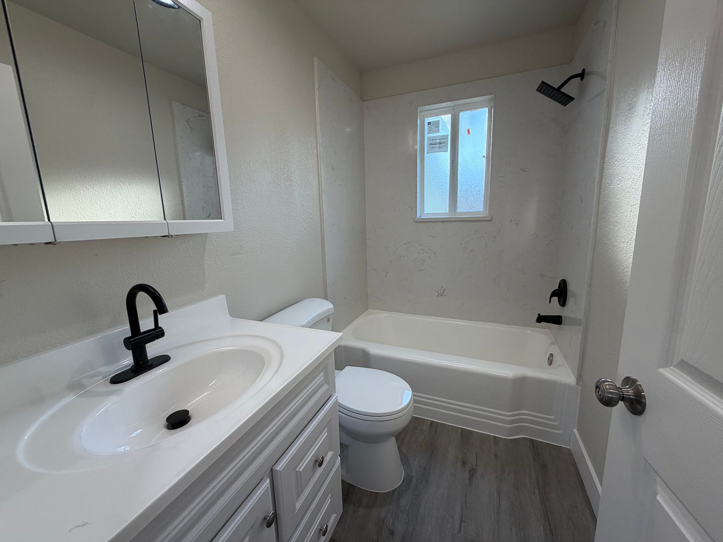2569 - 2571 Erickson Street - Sacramento - California - 2 bed, 1 bath rental property