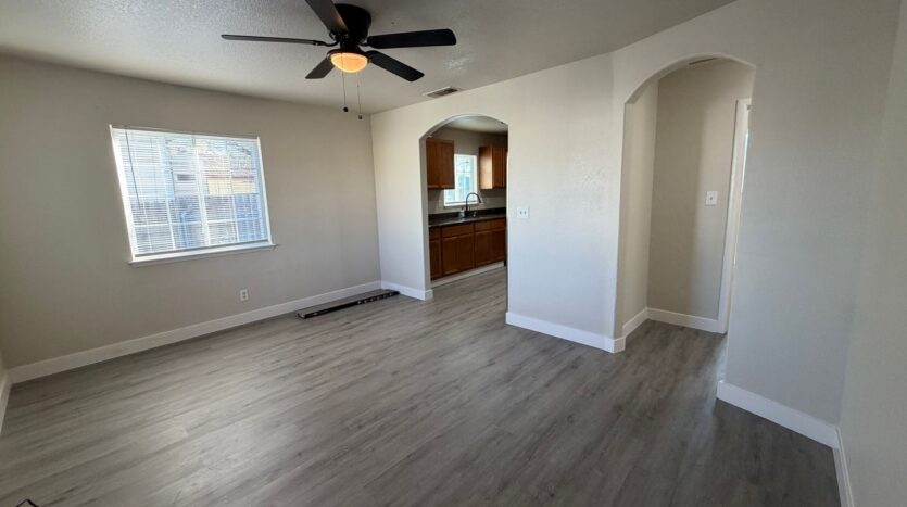 2569 - 2571 Erickson Street - Sacramento - California - 2 bed, 1 bath rental property