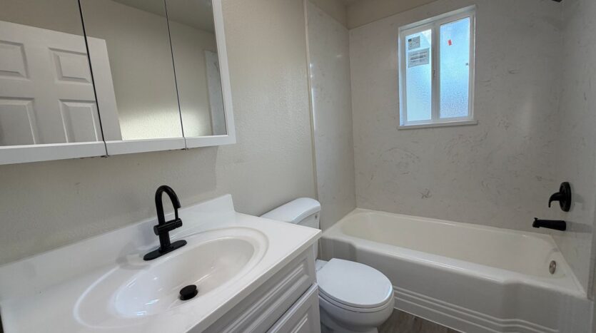 2569 - 2571 Erickson Street - Sacramento - California - 2 bed, 1 bath rental property