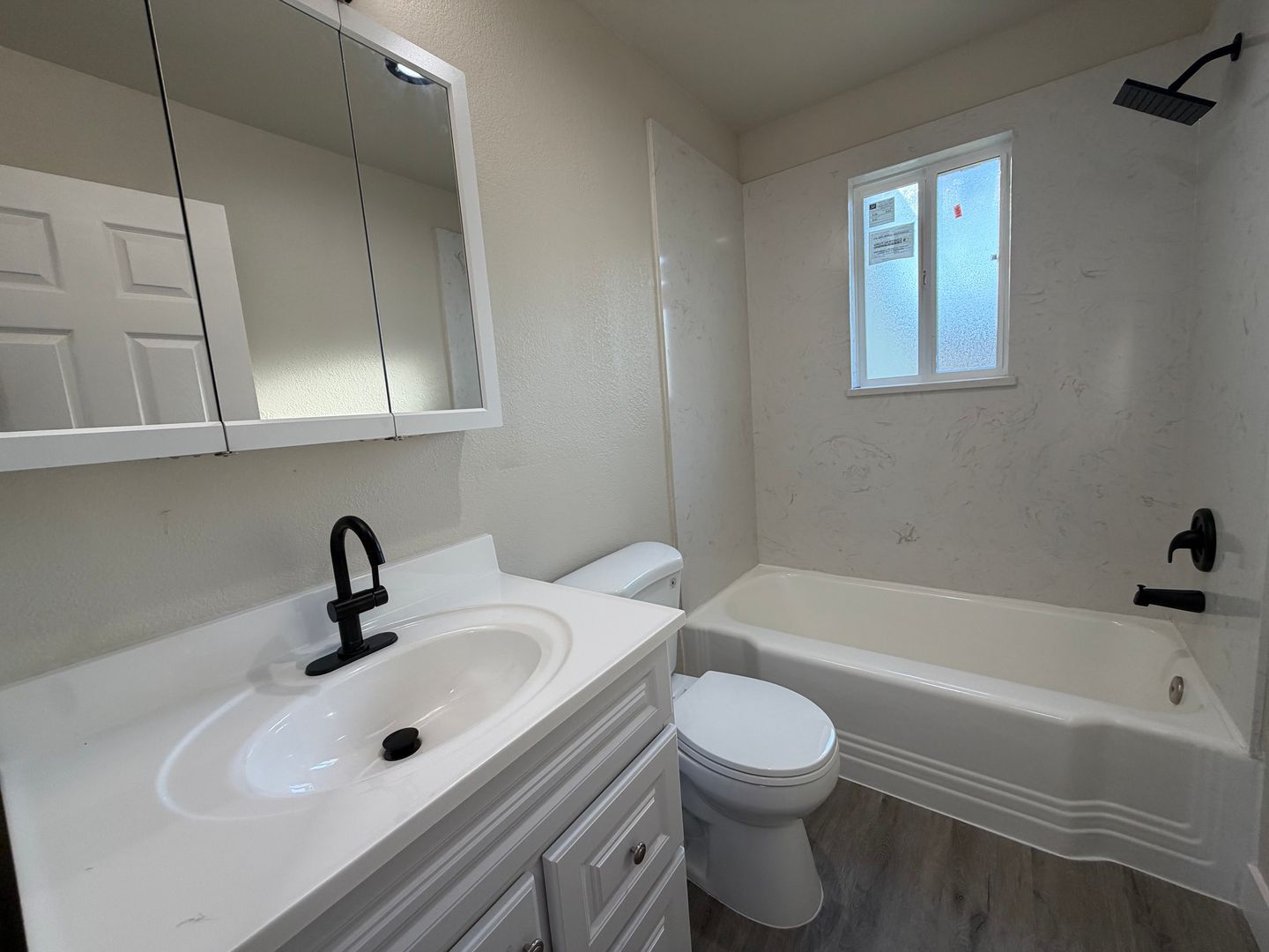 2569 - 2571 Erickson Street - Sacramento - California - 2 bed, 1 bath rental property