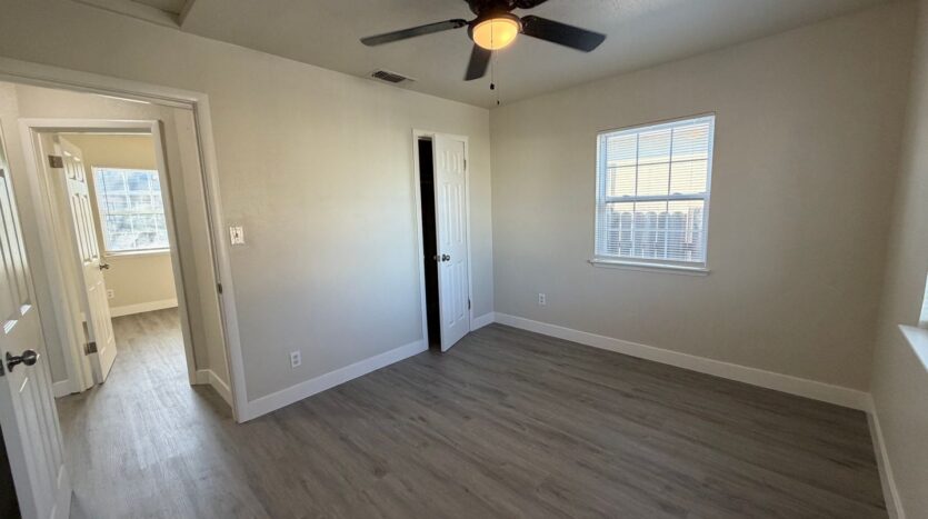 2569 - 2571 Erickson Street - Sacramento - California - 2 bed, 1 bath rental property