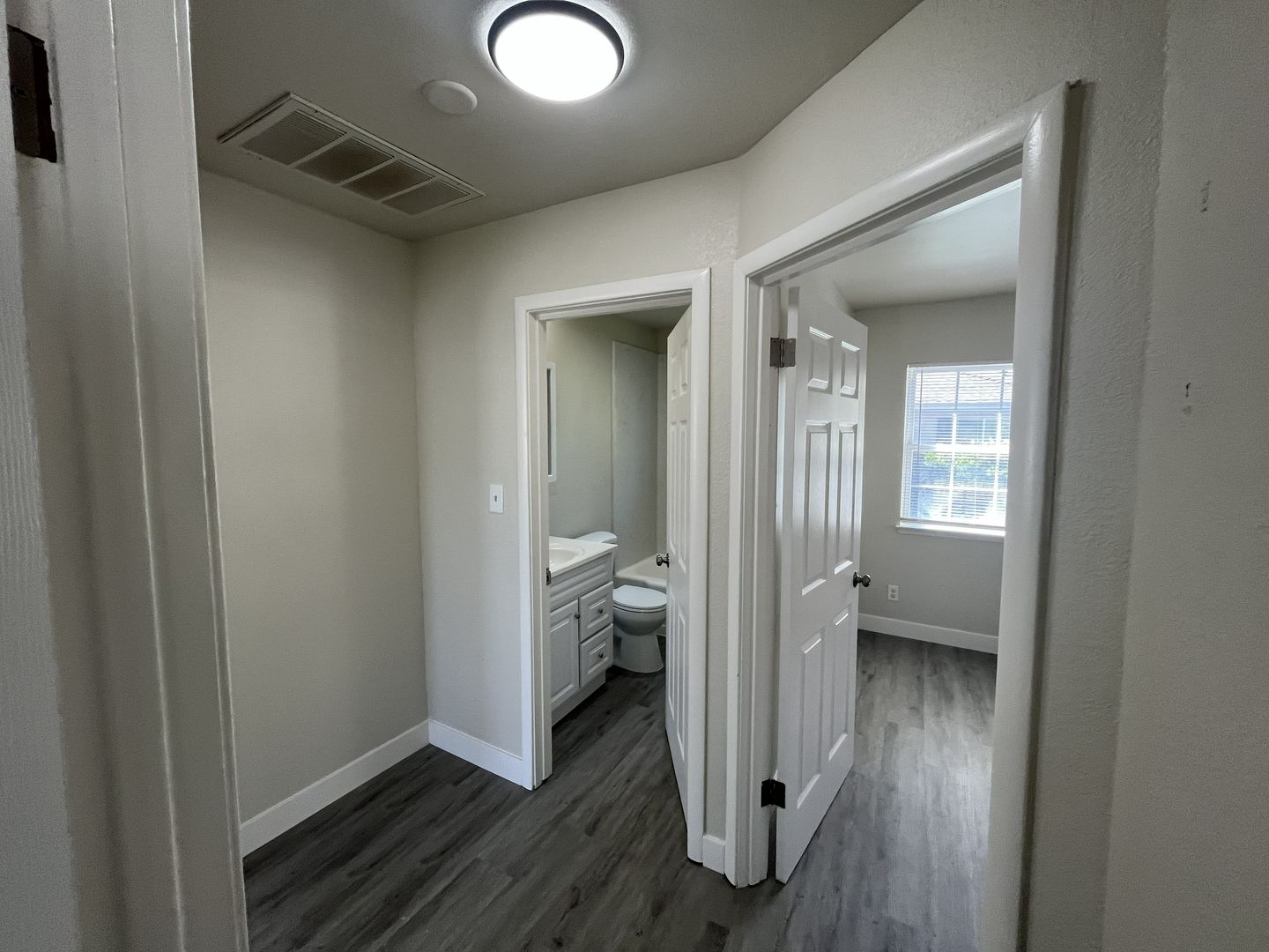 2569 - 2571 Erickson Street - Sacramento - California - 2 bed, 1 bath rental property