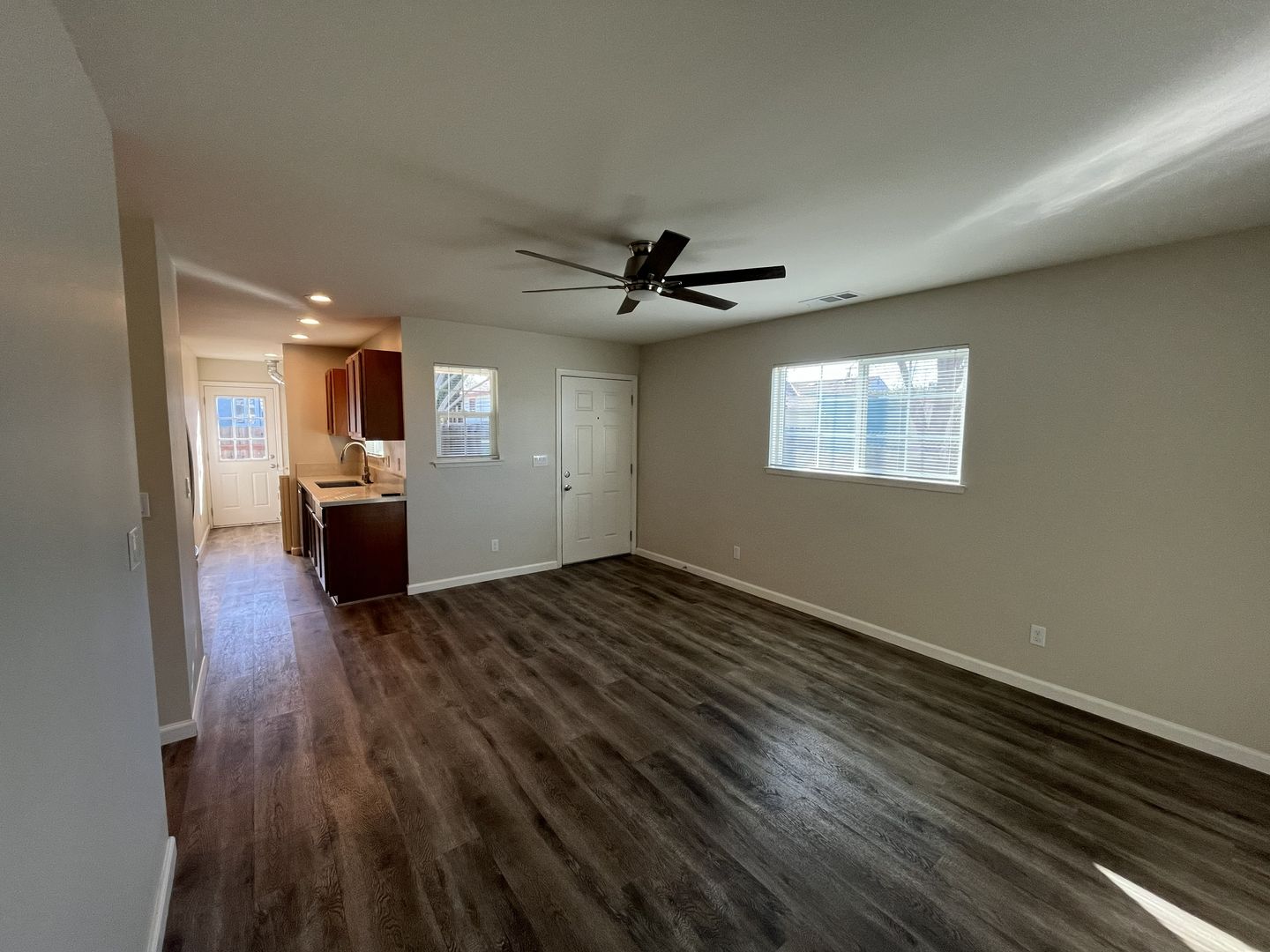 2569 - 2571 Erickson Street - Sacramento - California - 2 bed, 1 bath rental property