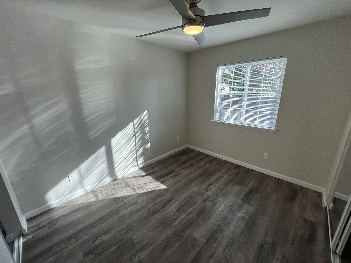 2569 - 2571 Erickson Street - Sacramento - California - 2 bed, 1 bath rental property