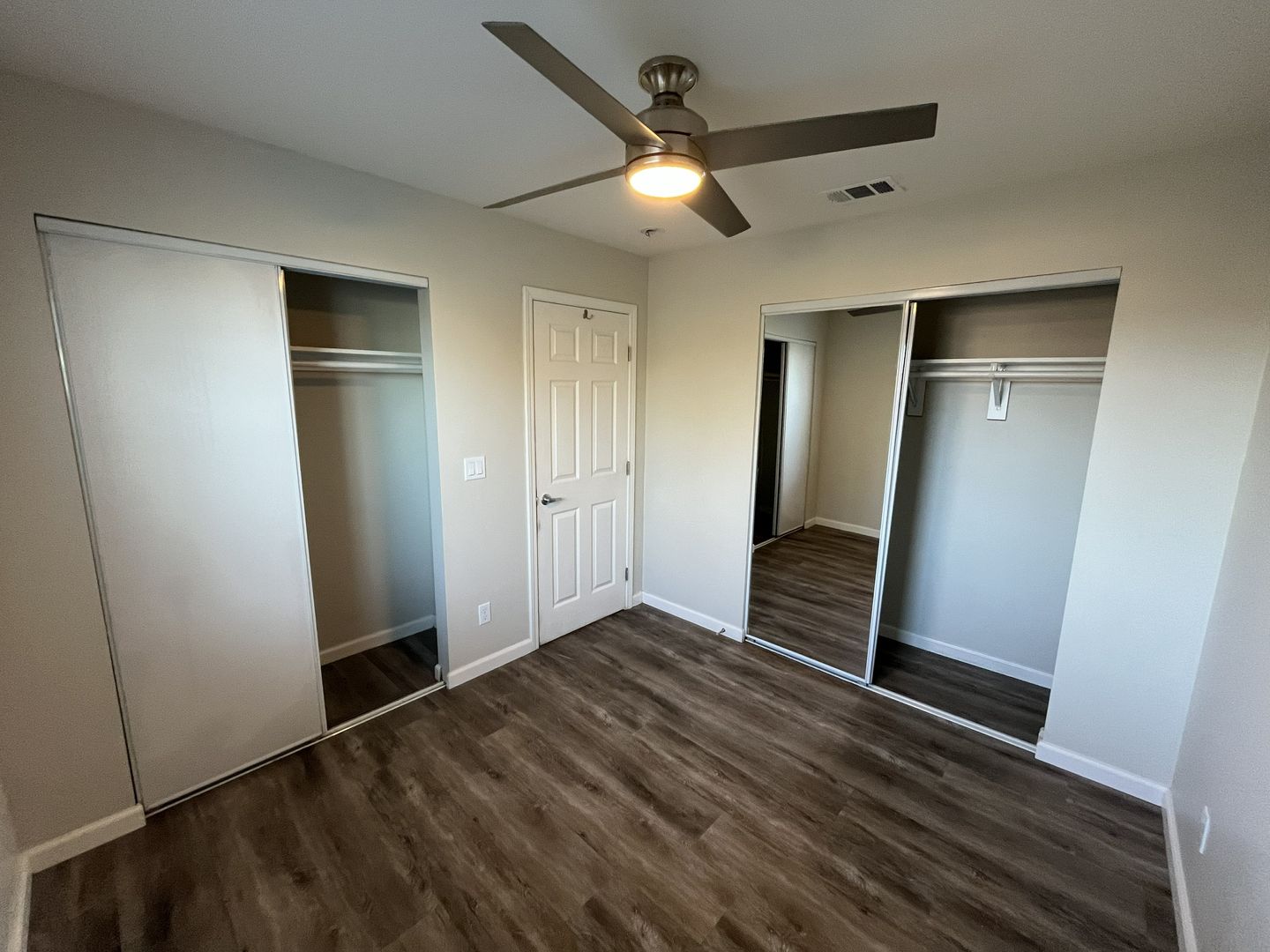 2569 - 2571 Erickson Street - Sacramento - California - 2 bed, 1 bath rental property