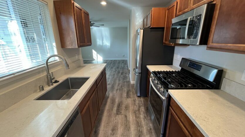 2569 - 2571 Erickson Street - Sacramento - California - 2 bed, 1 bath rental property