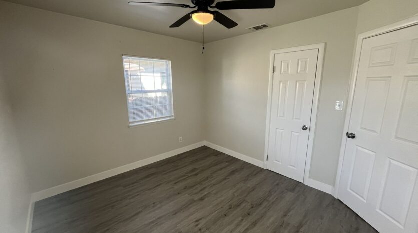 2569 - 2571 Erickson Street - Sacramento - California - 2 bed, 1 bath rental property