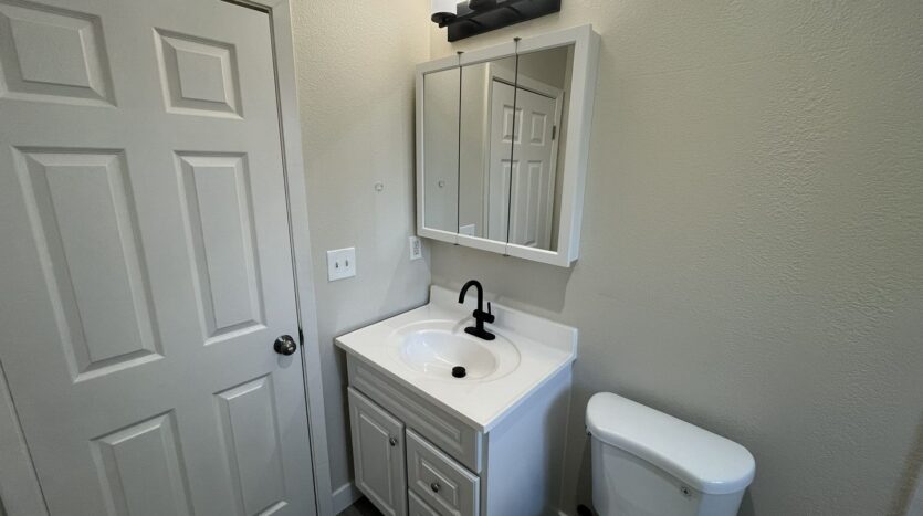 2569 - 2571 Erickson Street - Sacramento - California - 2 bed, 1 bath rental property