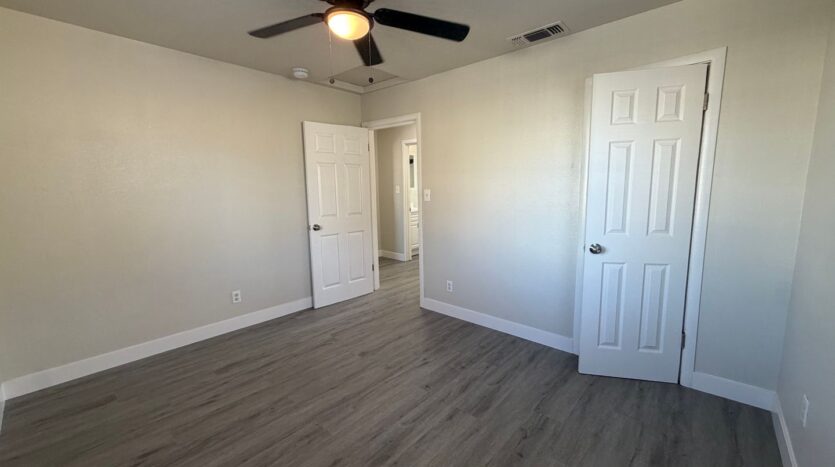 2569 - 2571 Erickson Street - Sacramento - California - 2 bed, 1 bath rental property